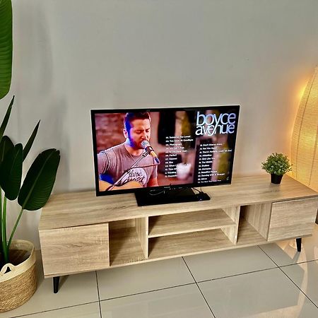 Loft Signature Executive Suite Empire City Petaling Jaya Bagian luar foto