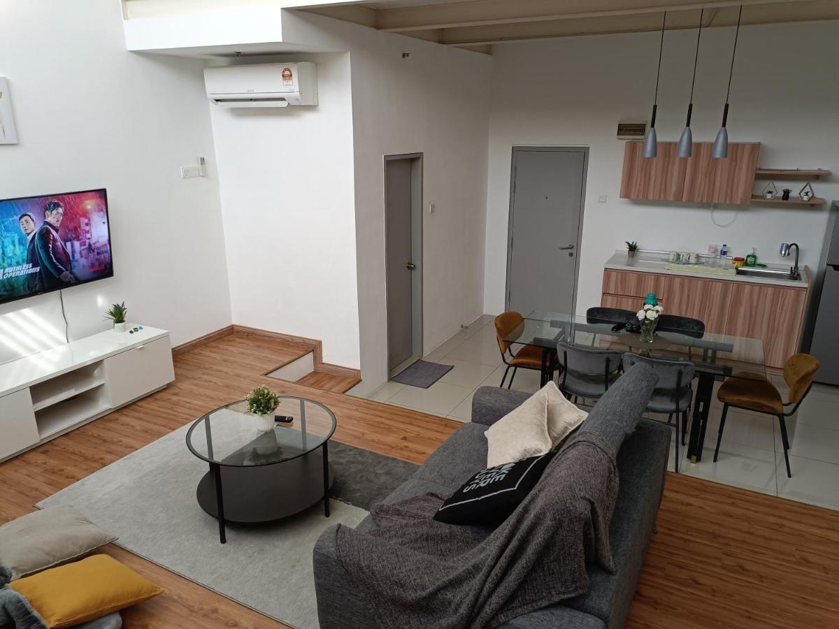 Loft Signature Executive Suite Empire City Petaling Jaya Bagian luar foto