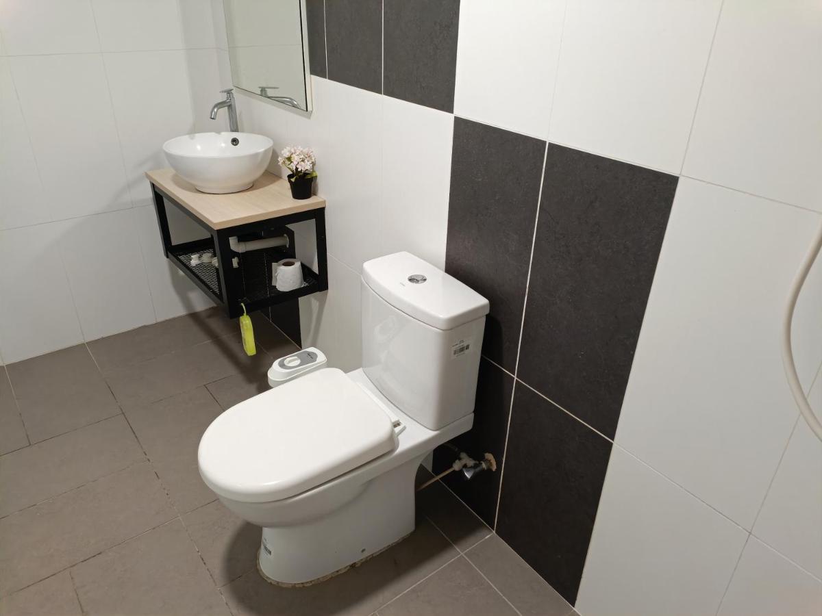 Loft Signature Executive Suite Empire City Petaling Jaya Bagian luar foto