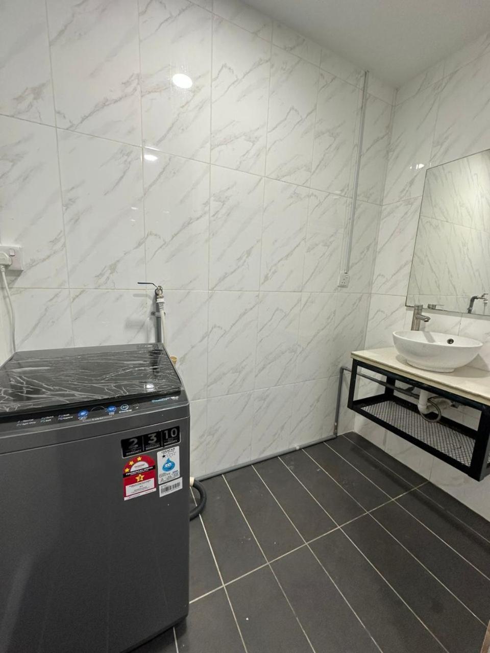 Loft Signature Executive Suite Empire City Petaling Jaya Bagian luar foto