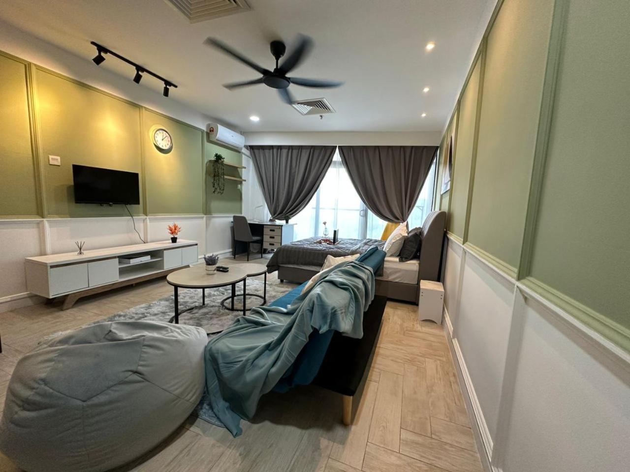 Loft Signature Executive Suite Empire City Petaling Jaya Bagian luar foto