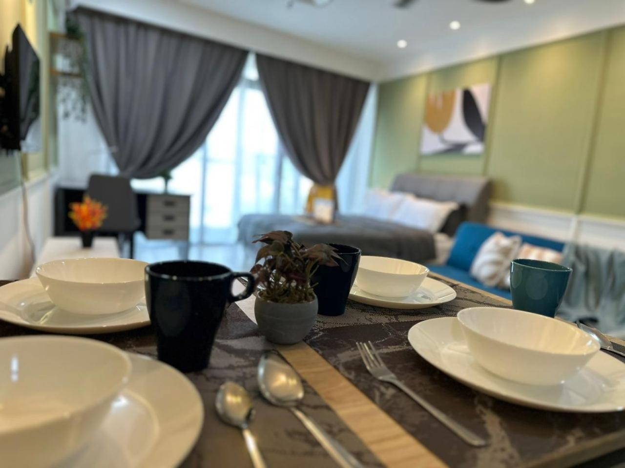 Loft Signature Executive Suite Empire City Petaling Jaya Bagian luar foto